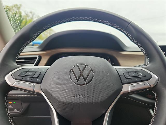 used 2024 Volkswagen Atlas car, priced at $35,997