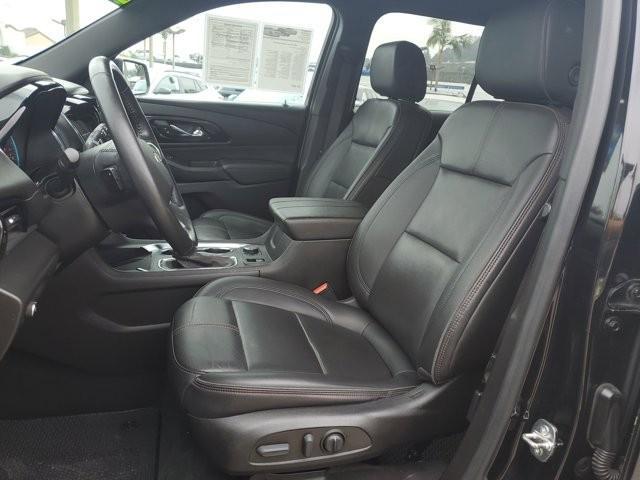 used 2022 Chevrolet Traverse car, priced at $27,895