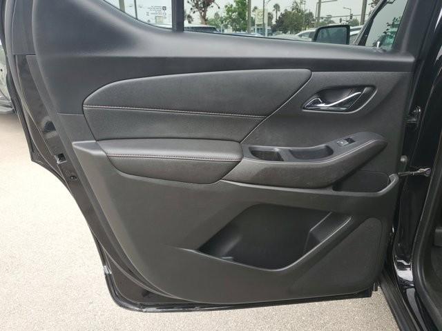 used 2022 Chevrolet Traverse car, priced at $27,895