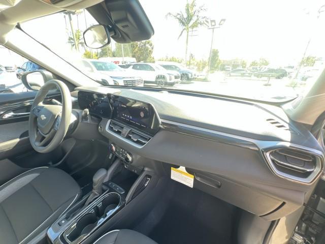 new 2025 Chevrolet TrailBlazer car, priced at $24,360