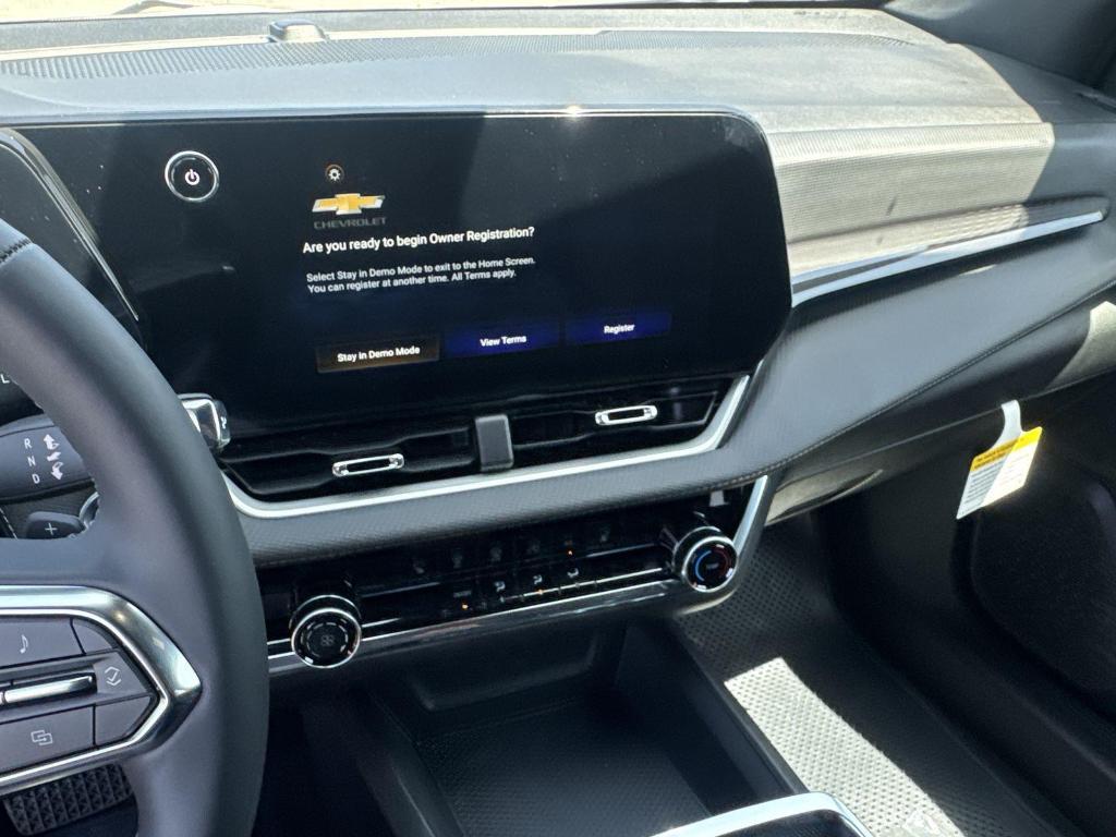 new 2026 Chevrolet Equinox car, priced at $28,995