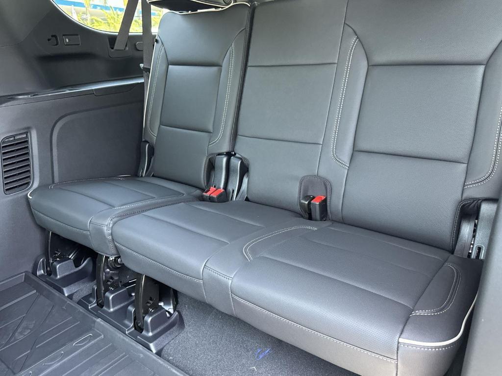 new 2025 Chevrolet Suburban car, priced at $79,985