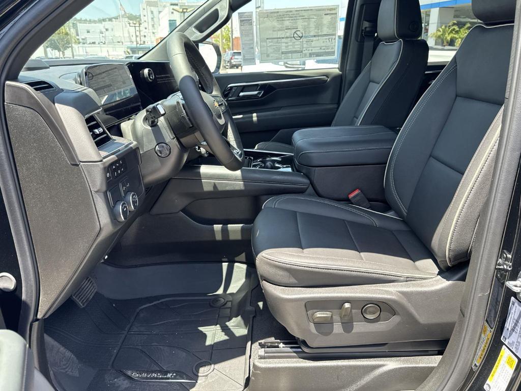 new 2025 Chevrolet Suburban car, priced at $79,985