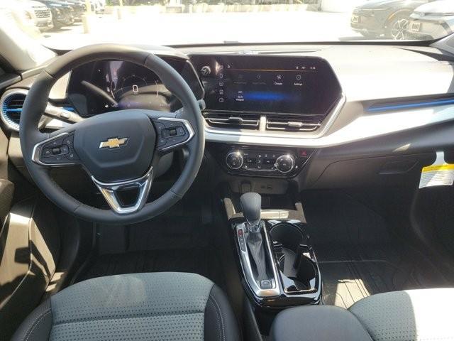 new 2025 Chevrolet Trax car, priced at $25,405