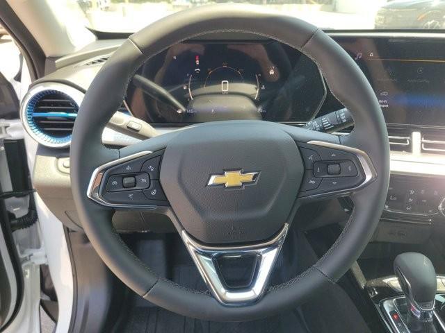 new 2025 Chevrolet Trax car, priced at $25,405