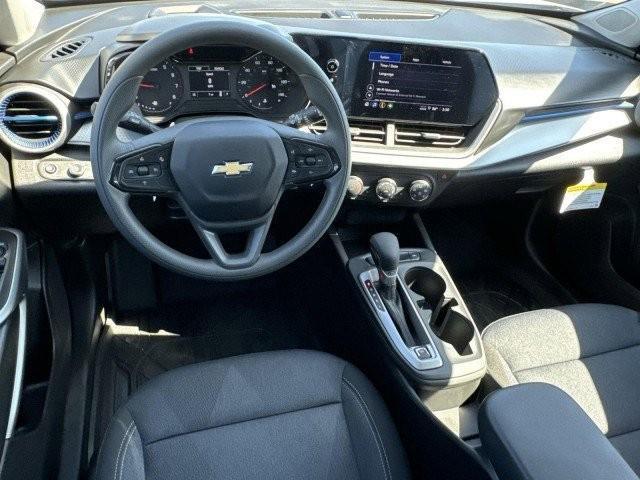 new 2025 Chevrolet Trax car, priced at $22,810
