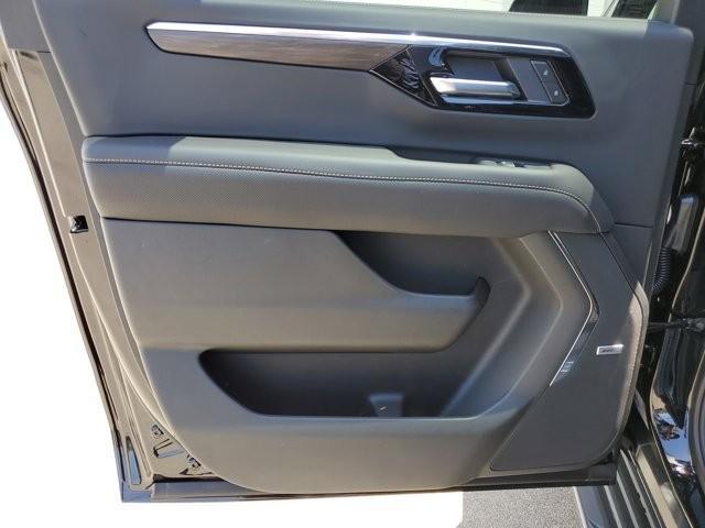 new 2025 Chevrolet Suburban car, priced at $80,985