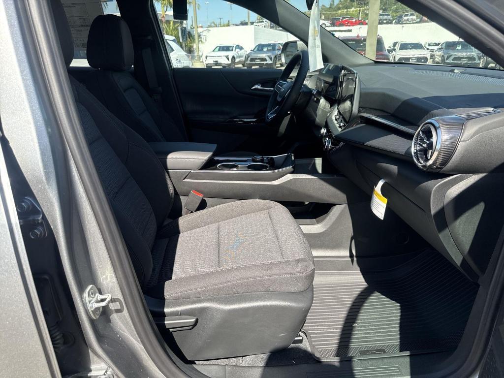new 2026 Chevrolet Equinox car, priced at $29,290