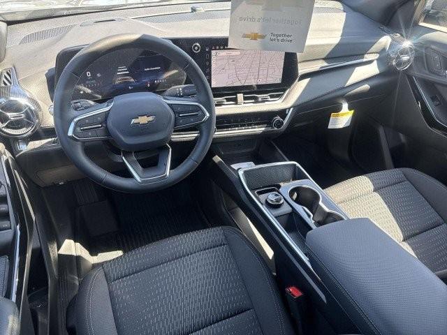 new 2026 Chevrolet Equinox car, priced at $29,290