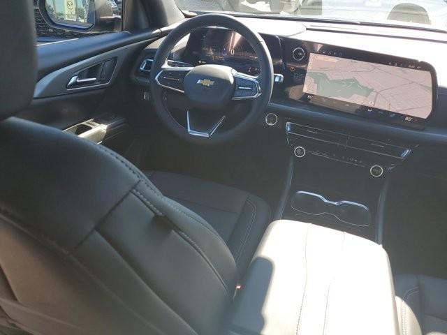 new 2026 Chevrolet Traverse car, priced at $43,915