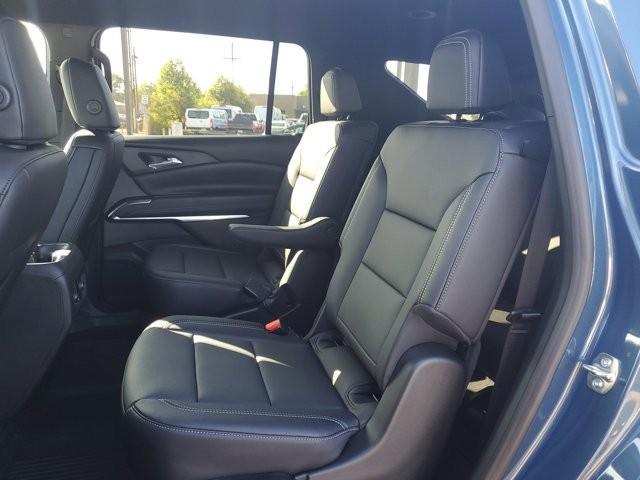 new 2026 Chevrolet Traverse car, priced at $44,640