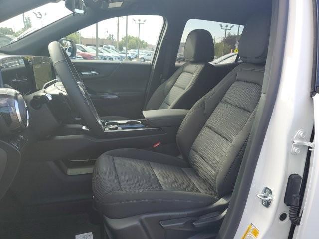 new 2026 Chevrolet Equinox car, priced at $30,315