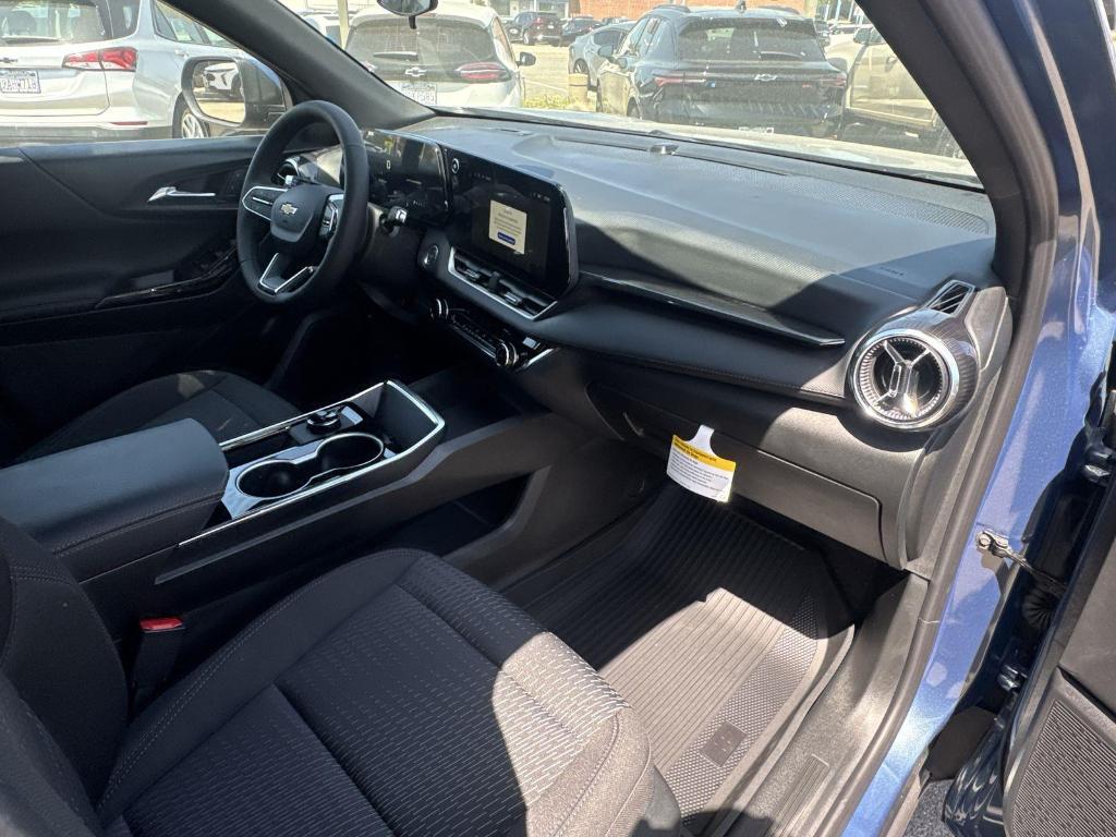 new 2026 Chevrolet Equinox car, priced at $29,290