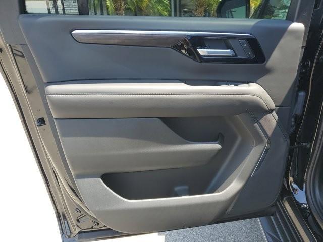 new 2025 Chevrolet Suburban car, priced at $66,385