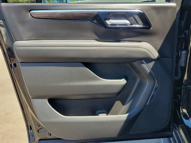 new 2025 Chevrolet Suburban car, priced at $66,385