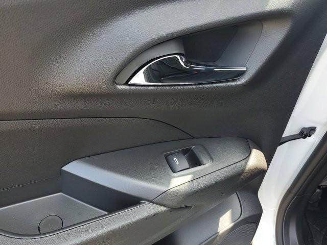new 2025 Chevrolet Trax car, priced at $26,430