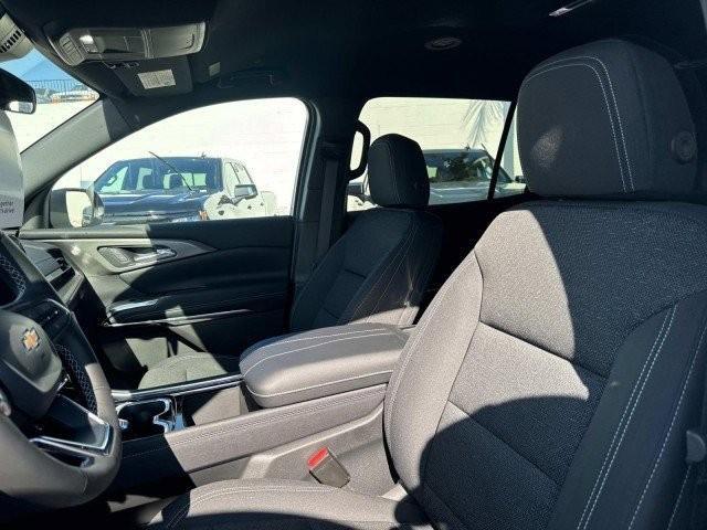 new 2025 Chevrolet Traverse car, priced at $41,370