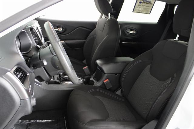 used 2020 Jeep Cherokee car, priced at $16,949
