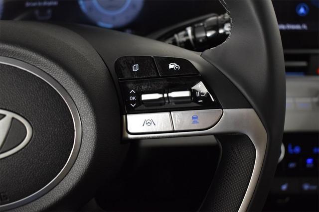 new 2025 Hyundai Elantra car, priced at $26,814