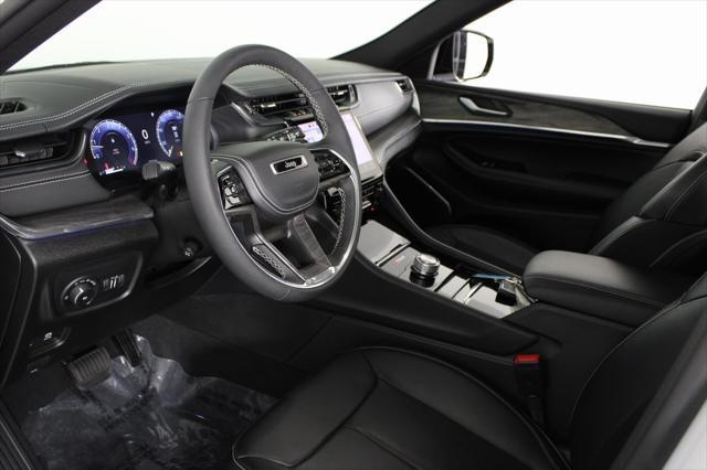 used 2023 Jeep Grand Cherokee car, priced at $40,587