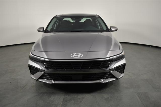 new 2024 Hyundai Elantra car, priced at $25,234