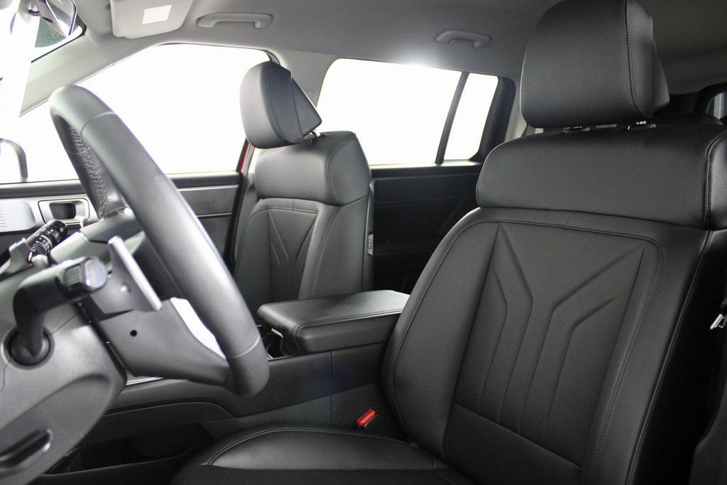 used 2025 Hyundai Santa Fe car, priced at $31,744