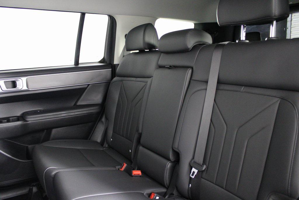 used 2025 Hyundai Santa Fe car, priced at $31,744