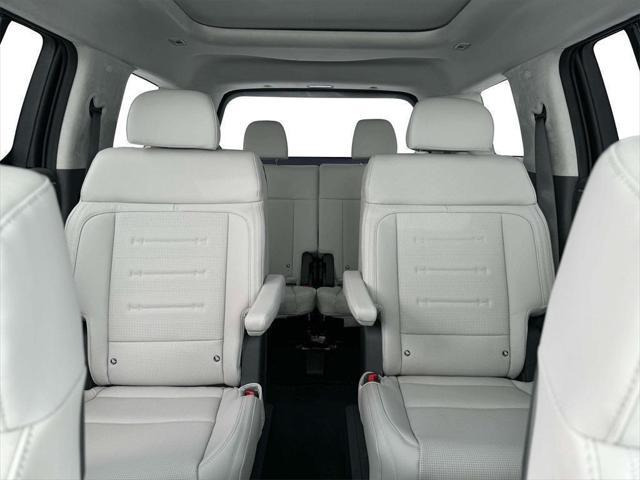 new 2025 Hyundai Santa Fe car, priced at $47,486