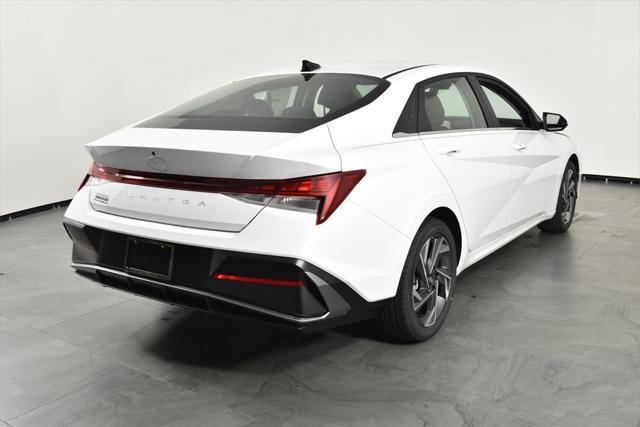 new 2024 Hyundai Elantra car, priced at $24,669