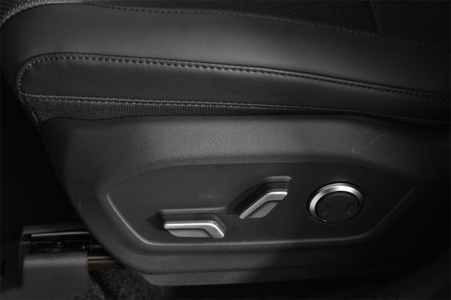 new 2025 Hyundai Santa Fe car, priced at $39,462