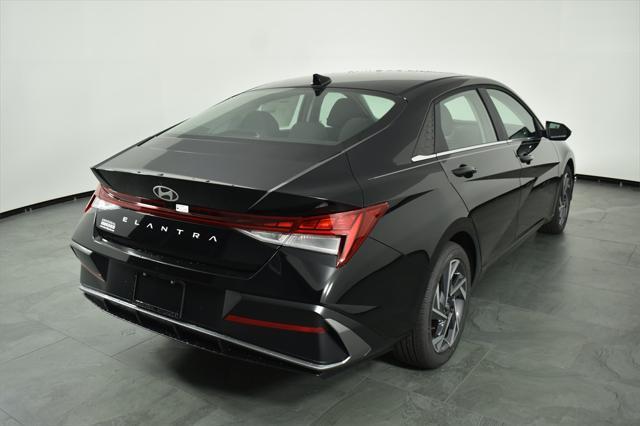 new 2025 Hyundai Elantra car, priced at $26,447