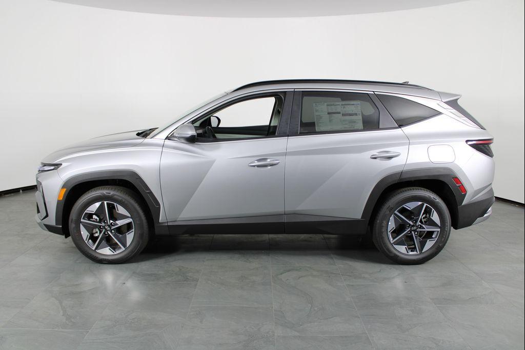 new 2025 Hyundai TUCSON Hybrid car, priced at $32,609