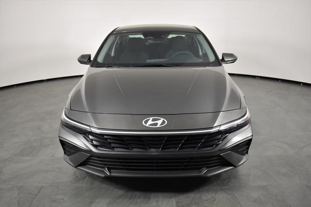 new 2025 Hyundai Elantra car, priced at $23,934