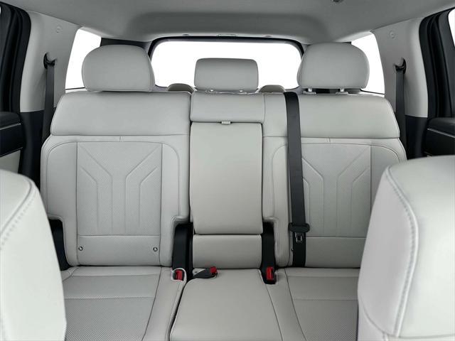 new 2025 Hyundai Santa Fe car, priced at $37,259
