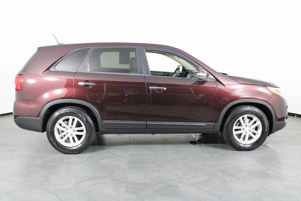 used 2014 Kia Sorento car, priced at $7,626