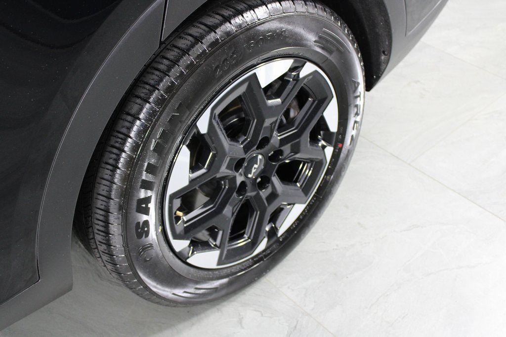used 2024 Kia Sorento car, priced at $25,145