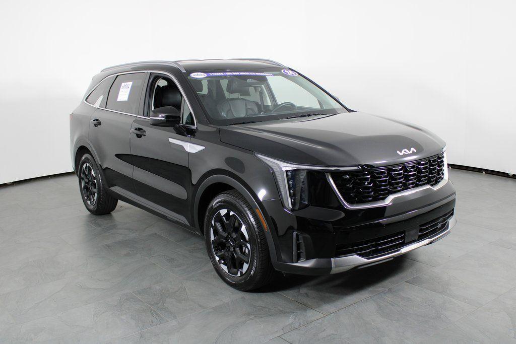 used 2024 Kia Sorento car, priced at $25,145