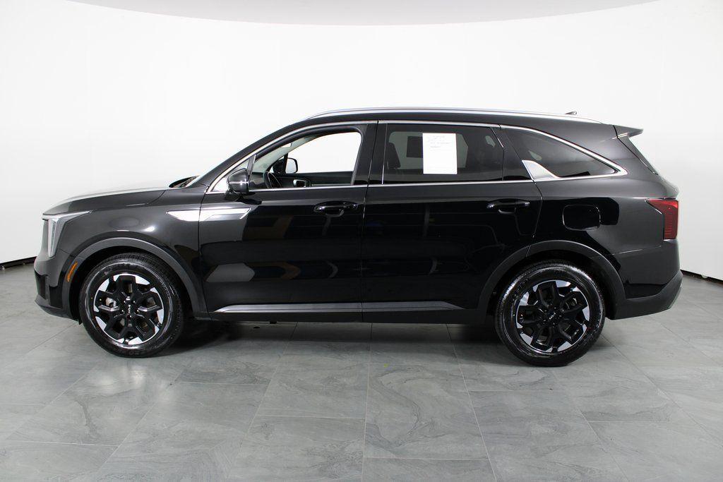 used 2024 Kia Sorento car, priced at $25,145