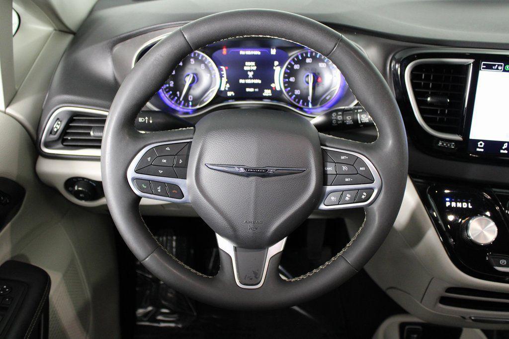 used 2024 Chrysler Pacifica car, priced at $27,433