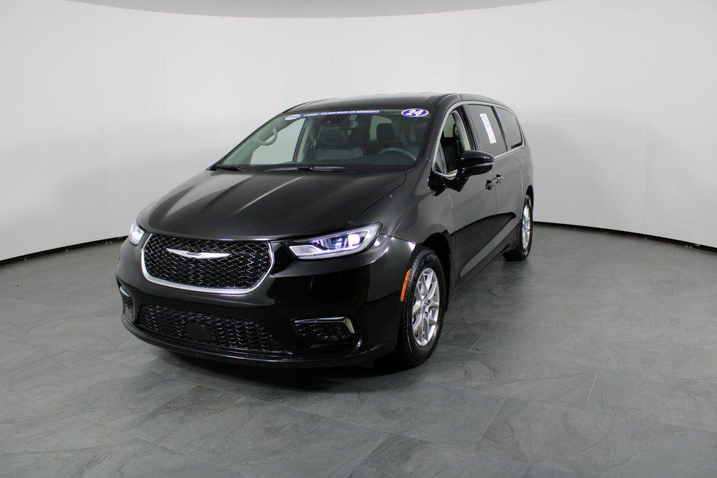 used 2024 Chrysler Pacifica car, priced at $27,433