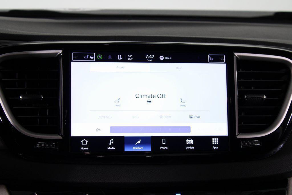 used 2024 Chrysler Pacifica car, priced at $27,433