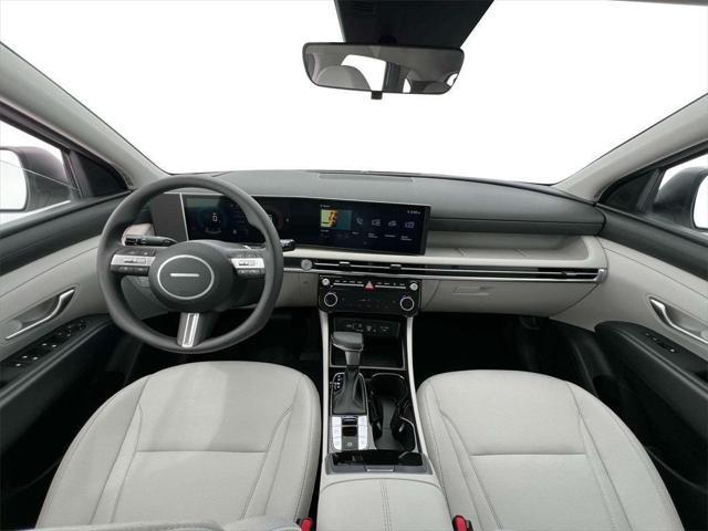 new 2025 Hyundai Tucson car, priced at $30,438