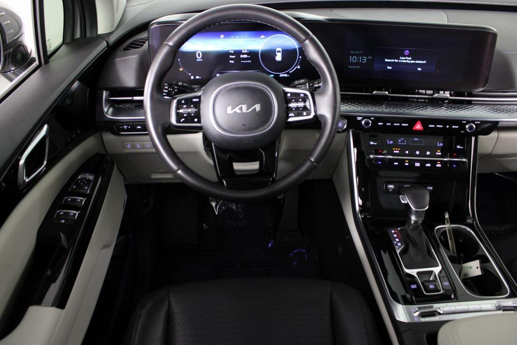 used 2024 Kia Carnival car, priced at $42,987