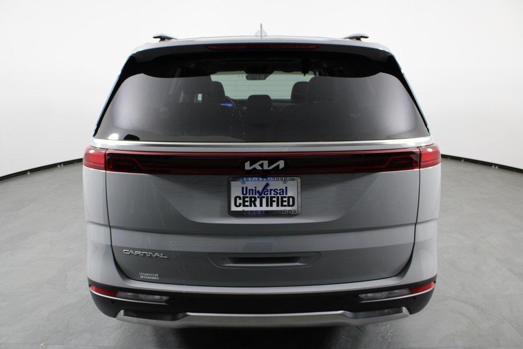 used 2024 Kia Carnival car, priced at $42,987