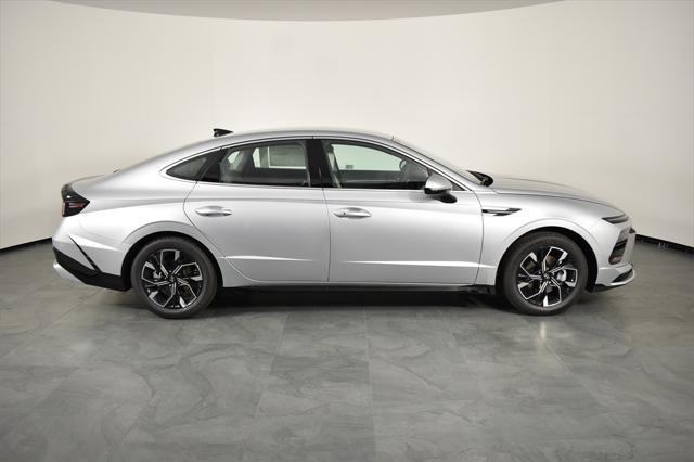 new 2025 Hyundai Sonata car, priced at $28,450