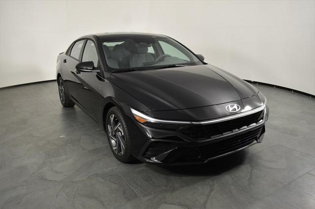 new 2025 Hyundai Elantra car, priced at $23,043