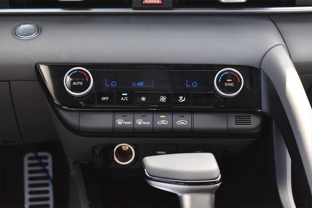 new 2025 Hyundai Elantra car, priced at $23,043
