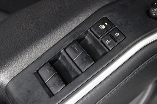used 2023 Toyota Highlander car, priced at $23,187