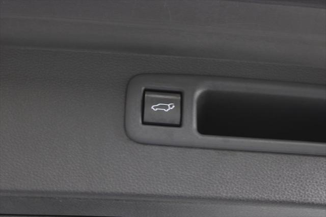 used 2023 Toyota Highlander car, priced at $23,187