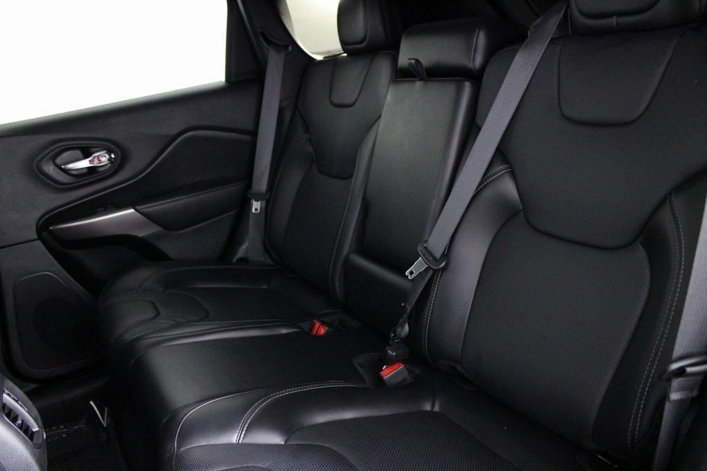 used 2020 Jeep Cherokee car, priced at $13,537